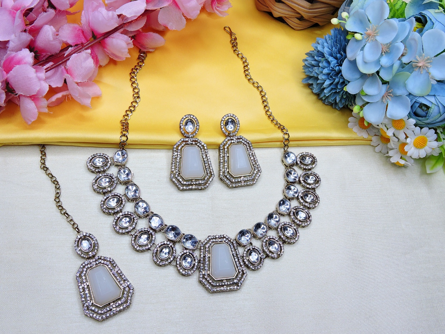 White Mirror Stone Alloy Wedding Necklace
