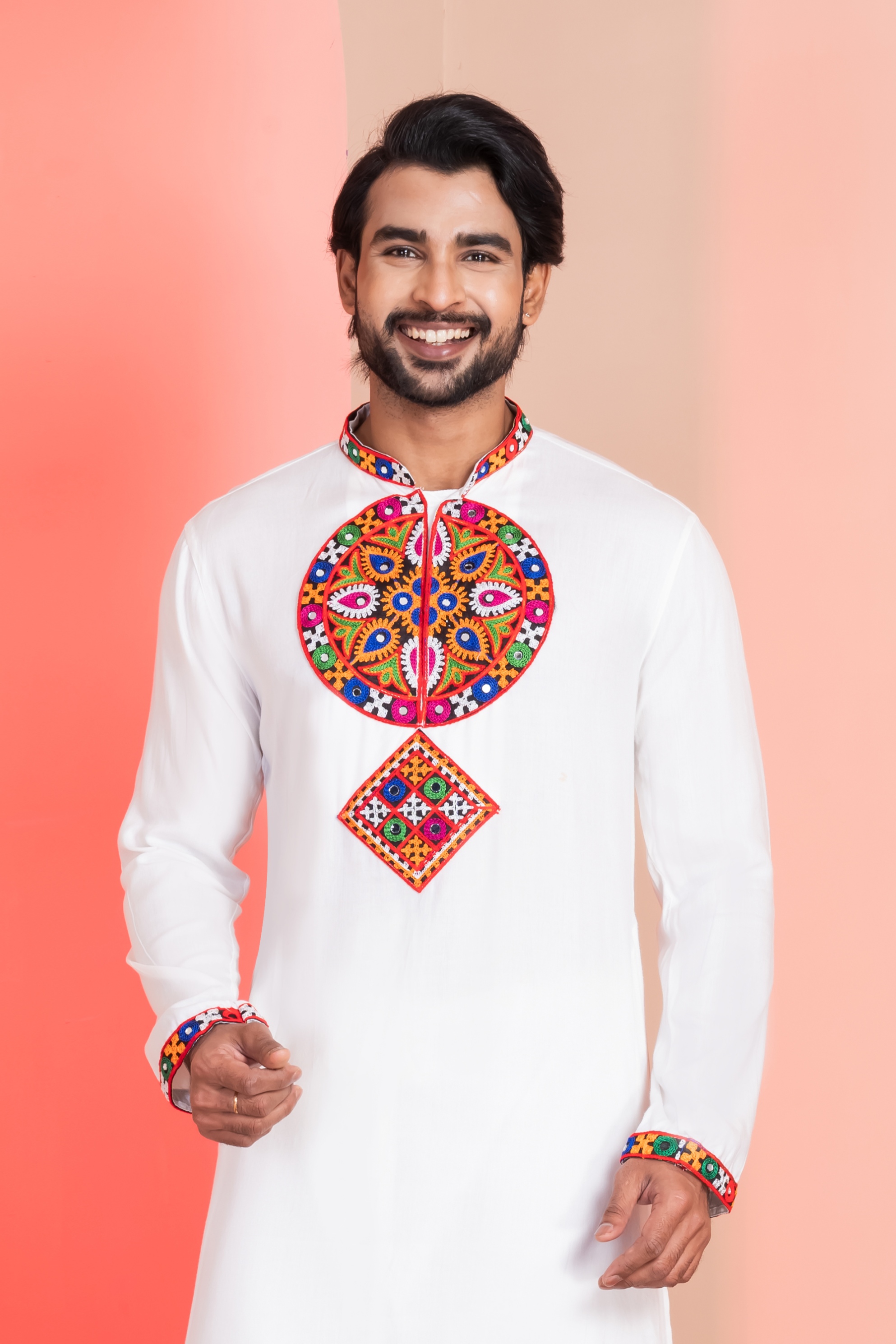 White Solid Embroidered Kurta Pyjama