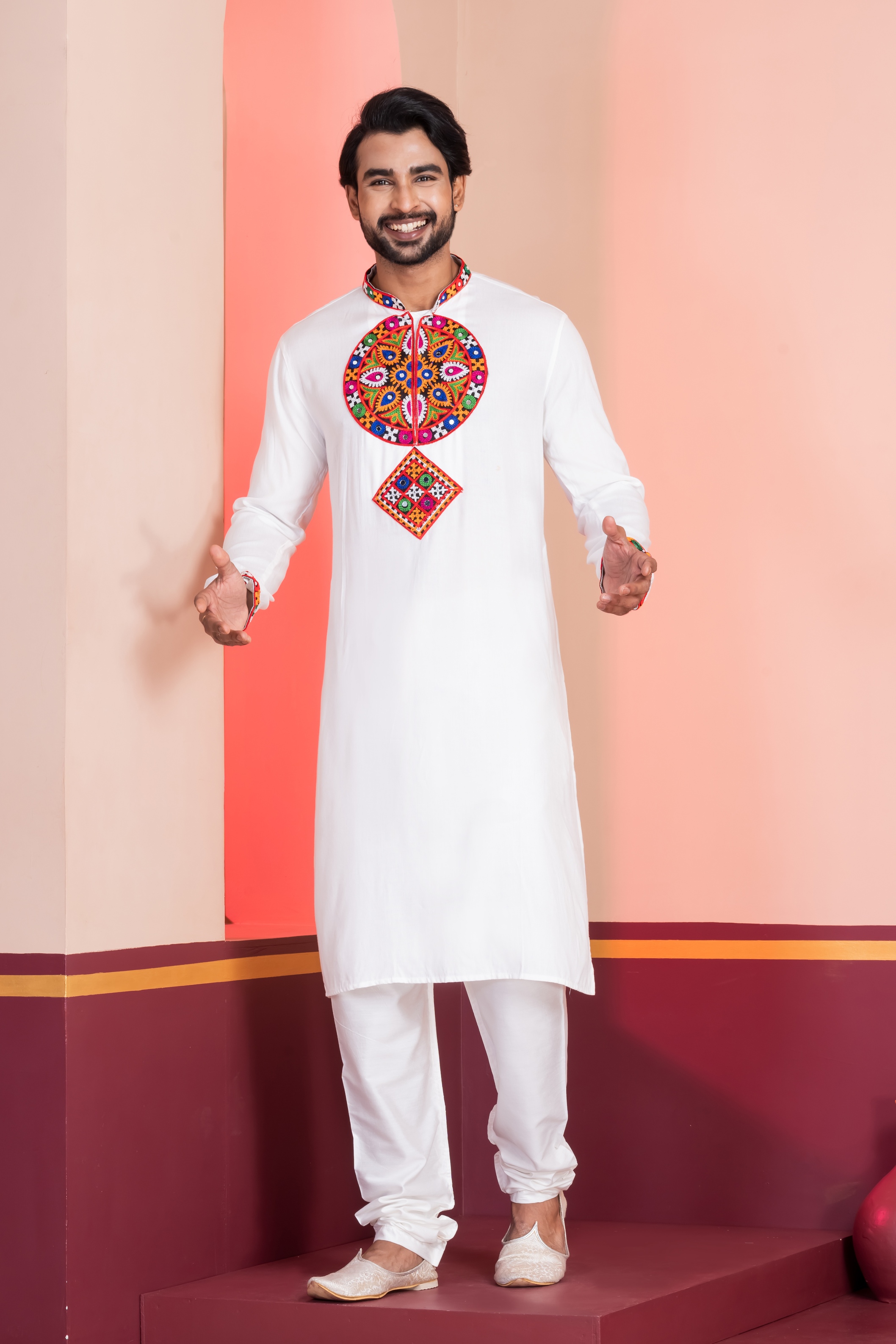 White Solid Embroidered Kurta Pyjama