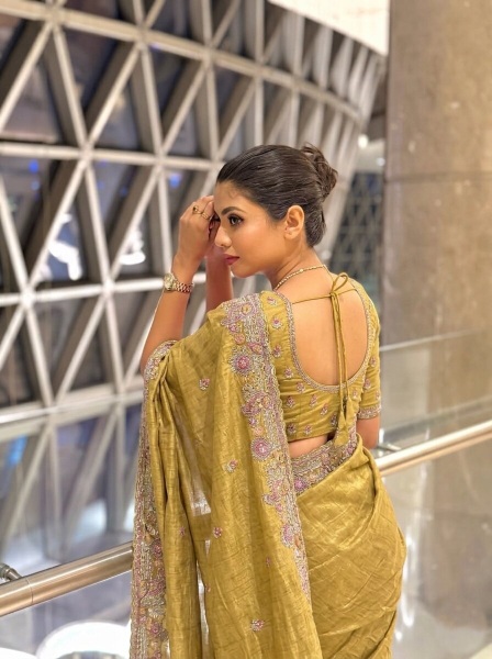 Yellow Traditional Embroidered Soft Tissue Chiffon Saree — alternate view
